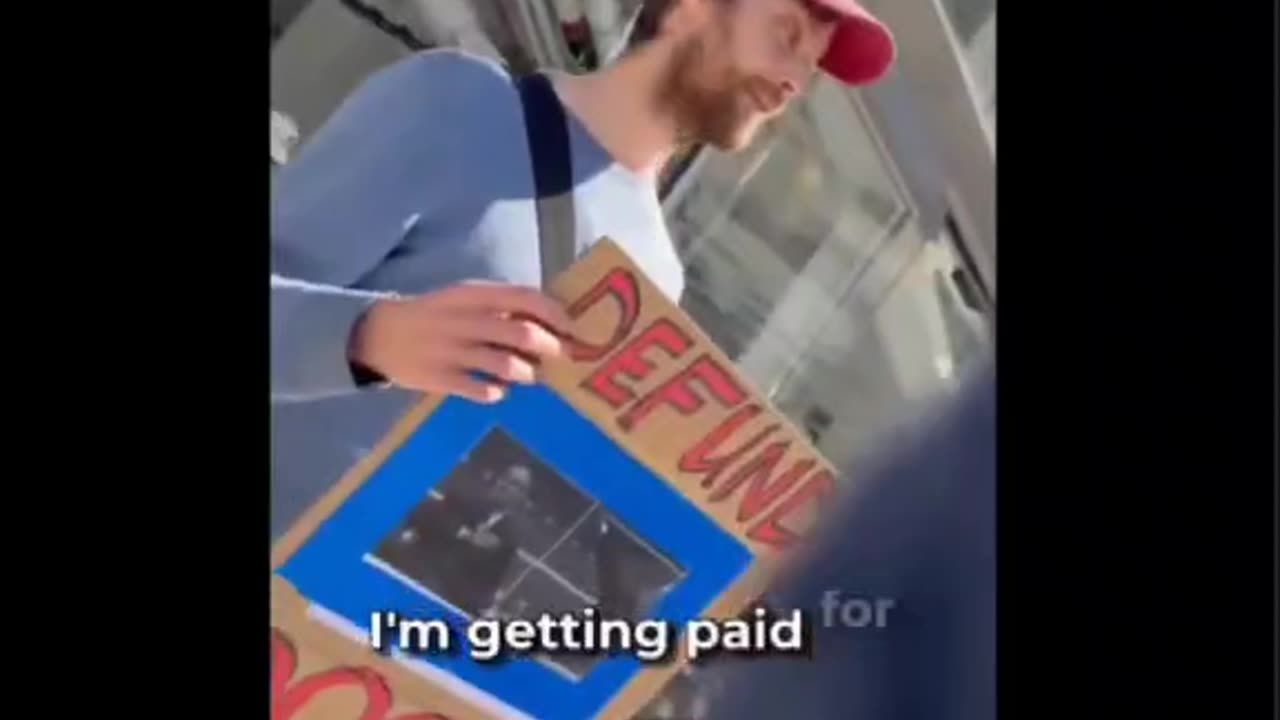 Demonstrating against the Tesla company, for payment