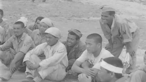 PRISONERS OF WAR, OKINAWA, RYUKYU ISLANDS - PRISONERS OF WAR, OKINAWA, RYUKYU ISLANDS - 111-adc-4830