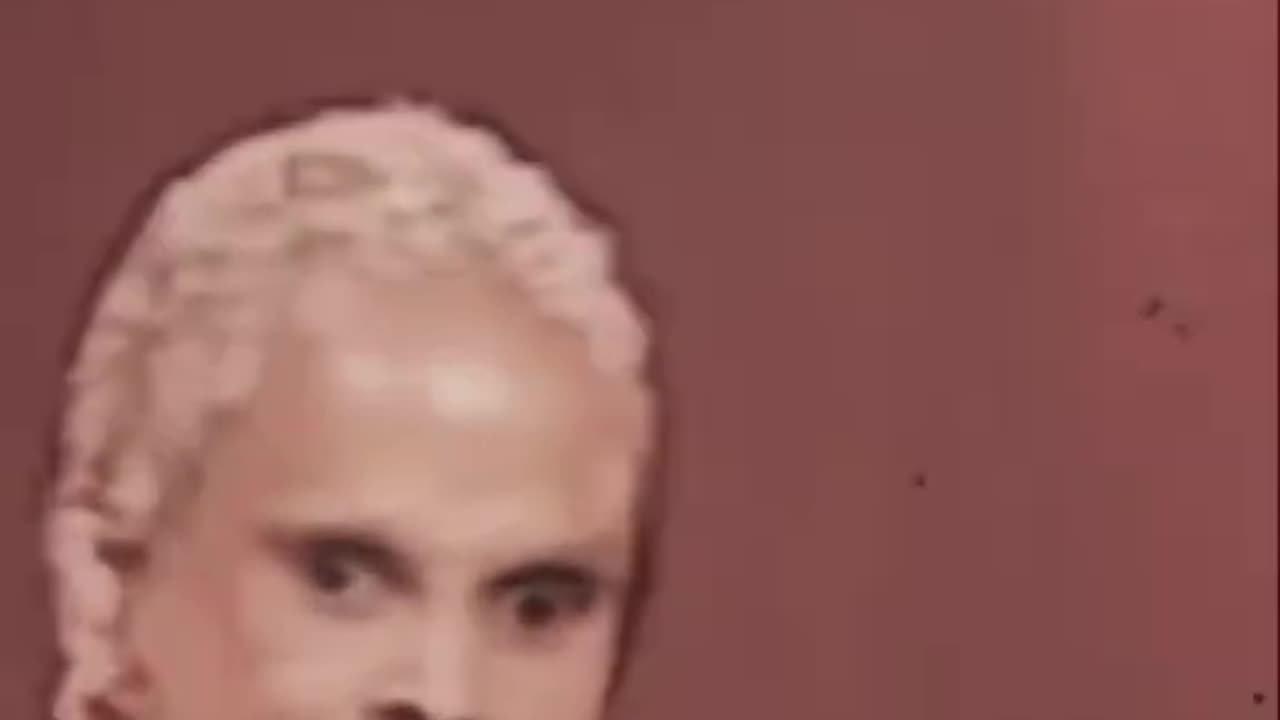 Alarming Doja Cat Shapeshifting Clip