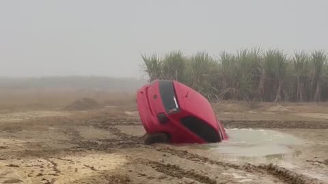Polo GT Crashes in the Sinkhole While Drifting