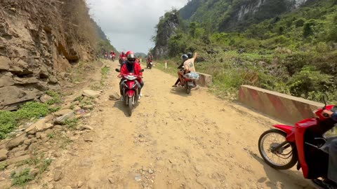 Riding on the Ha Giang Loop in Vietnam (part 16)