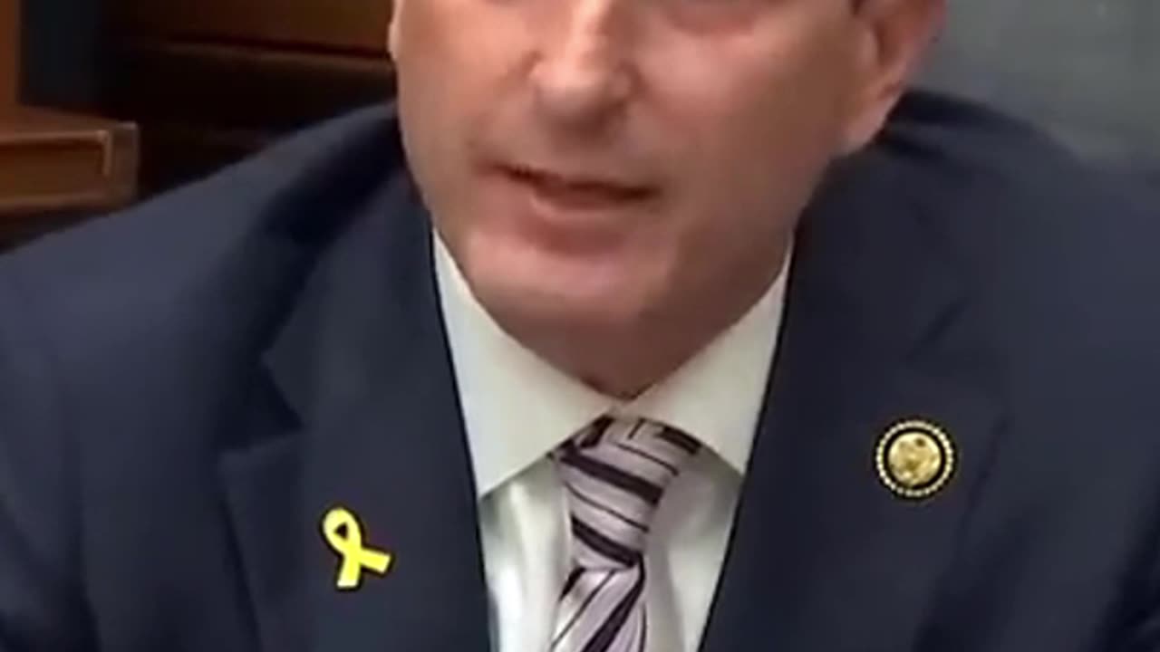 FBI Director Patel under fire: Is Trump linked to the Epstein files?