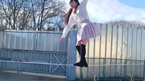 Amazing balance on a rope