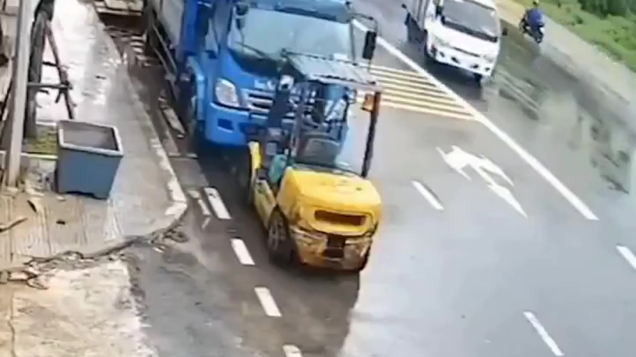 Delivery Truck Slide