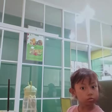 Nyam nyam nyam nyam aku makan enak