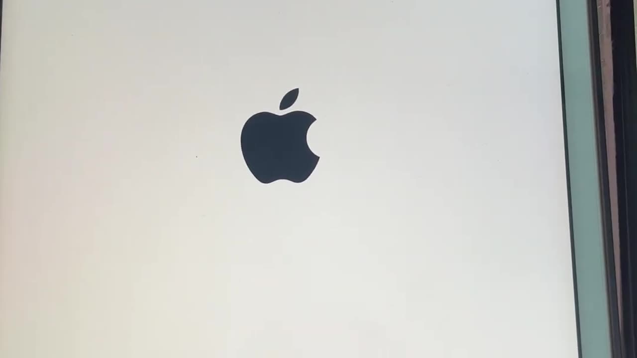 7th Generation iPad Updated to iPadOS 18.3 | Started MALFUNCTION