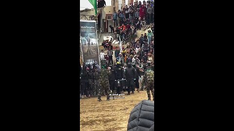 É ASSIM QUE OS TERRORISTAS DO HAMAS ENTREGARAM OS CORPOS DOS BEBÊS ISRAELENSES MORTOS POR ELES