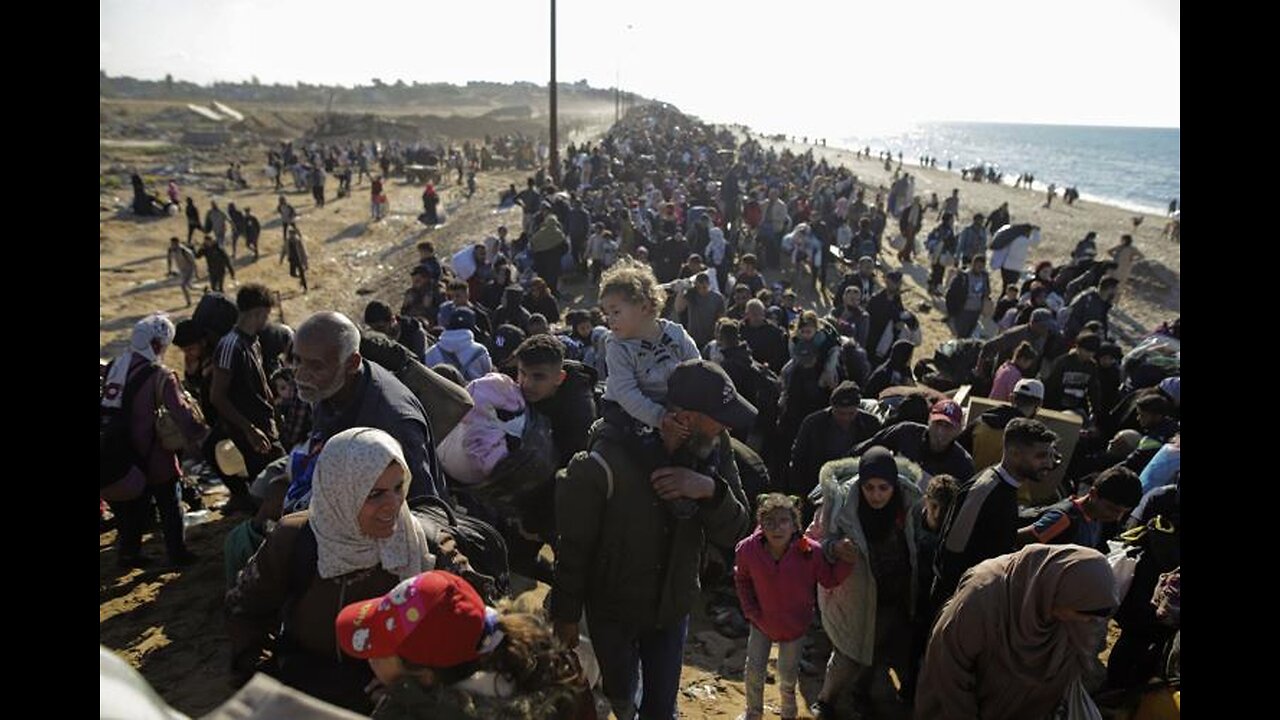 LIVE: Thousands of Palestinians return to northern Gaza