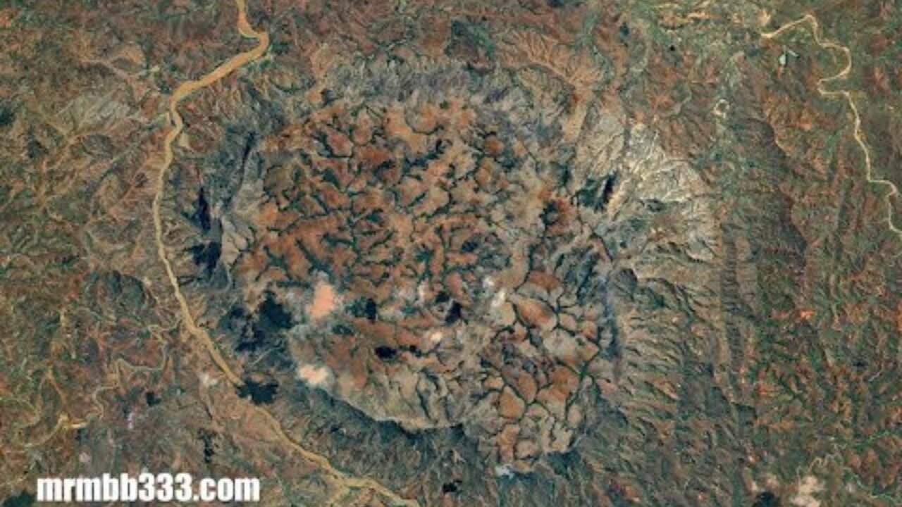 Location of what looks like an 8 mile wide "ancient tree stump" - super massive