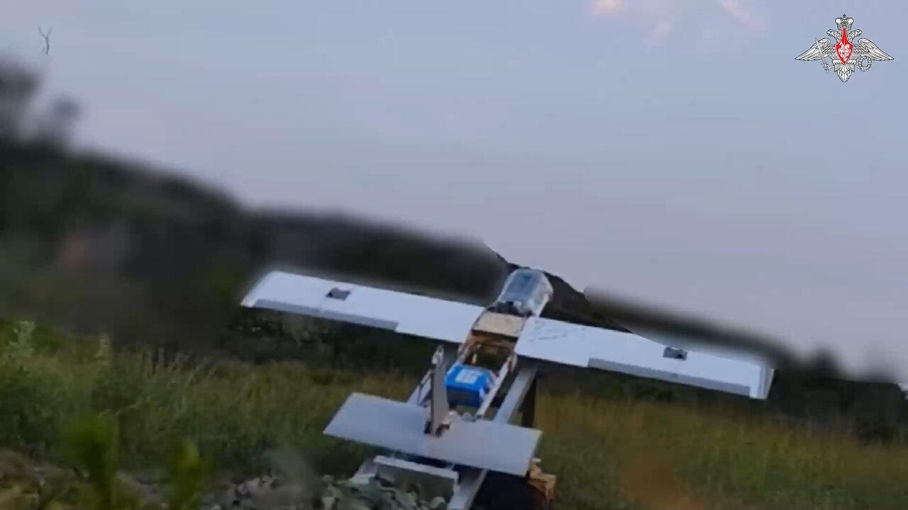 🇷🇺 🏹 🎬 The enemy is being attacked from all fronts by drone operators