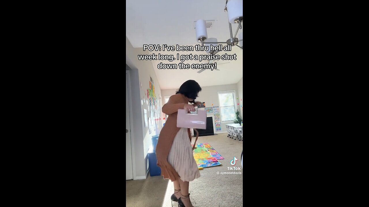 Symone Davis - classroom #praisebreak Teacher 👩🏽‍🏫💃🏽