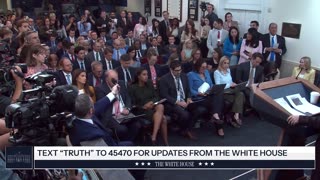 Trump’s Hamas Talks & Day 6 Shutdown: Leavitt’s Sharp Briefing | US Politics | Amaravati Today