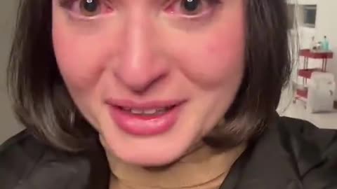 Woman breaks down in tears and films herself after a man split the bill on their date.