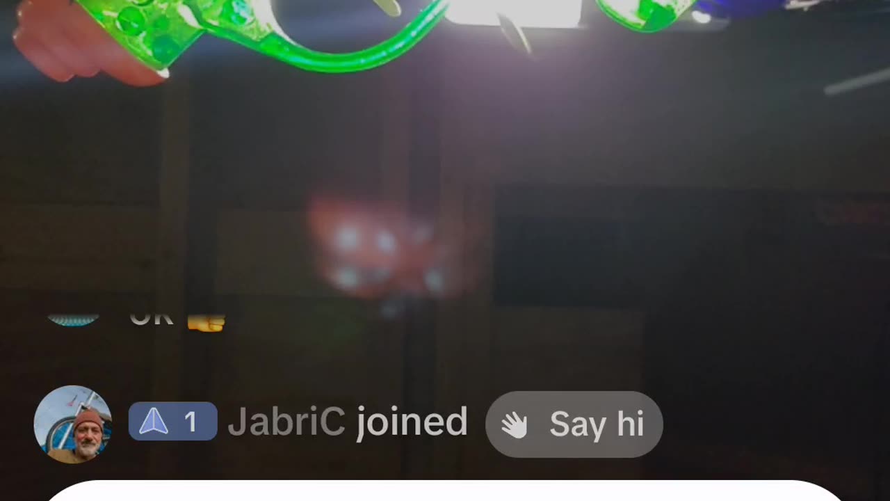 TIK TOK IS NOT RESPONDING LOL