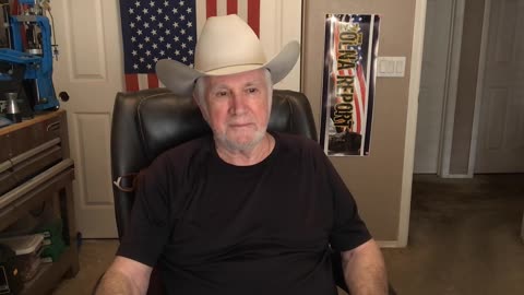 Bi Partisan Members Of Congress Demand Trump Resign From Office, Trump Freaking Out!