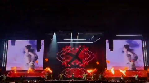 [PRODUCTION] The Cinematic Visuals of the Breezybowl XX Tour (Big Screen)