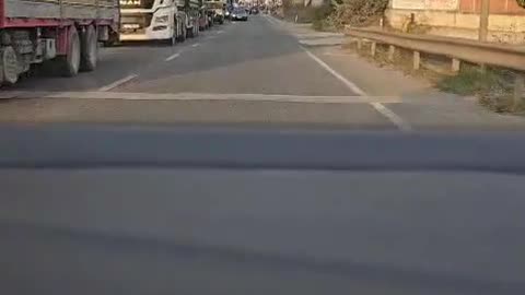 Kolaps në rrugë! Trafik kilometrik 15 km në aksin Vore-Maminas pas bllokimit të autostradës