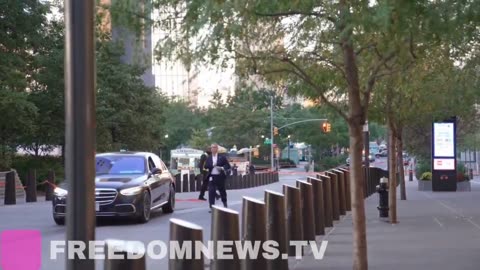 The Vessel area in Hudson Yards is EVACUATED due to a bomb threat.