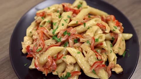 Creamy Pastra with Chicken Beats and Peppers 🌶 🍗
