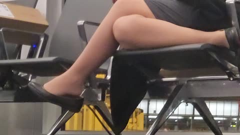 operation Airhose - delta dangling heelpop and under chair shoeplay