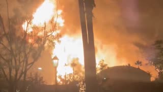 Large fire at Chevron Refinery in El Segundo, California, reports of explosions;