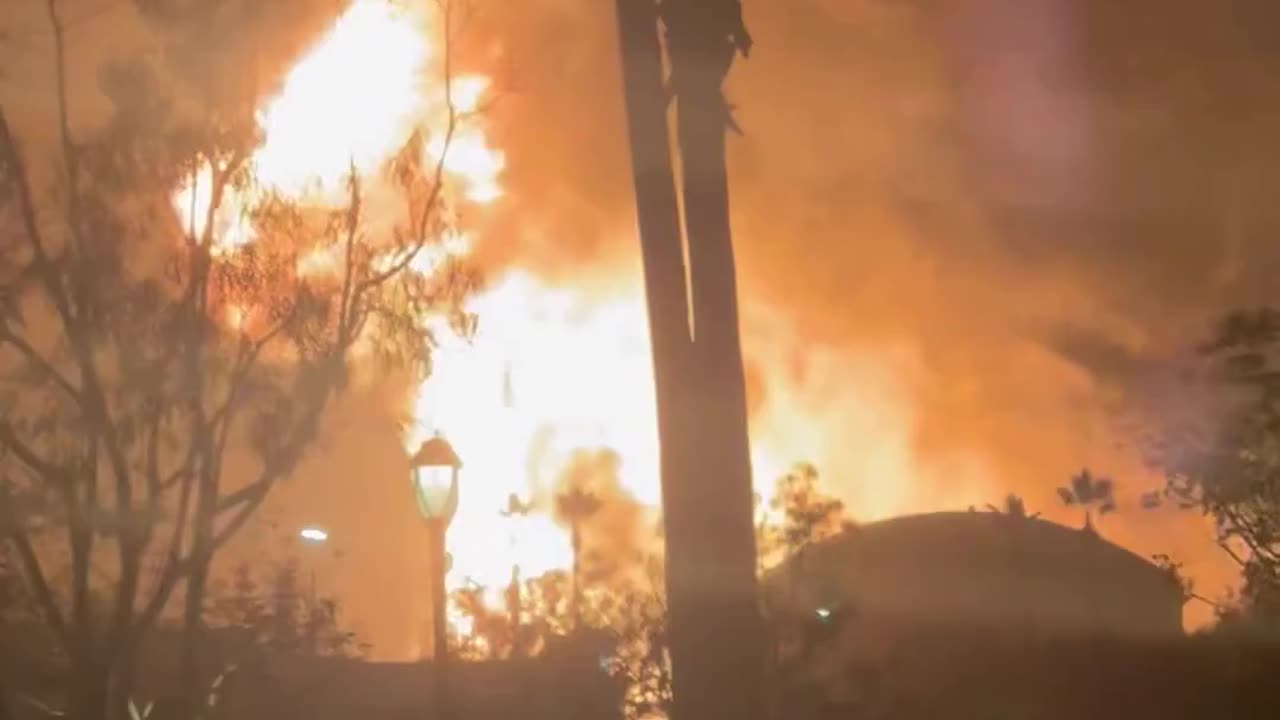 Large fire at Chevron Refinery in El Segundo, California, reports of explosions;
