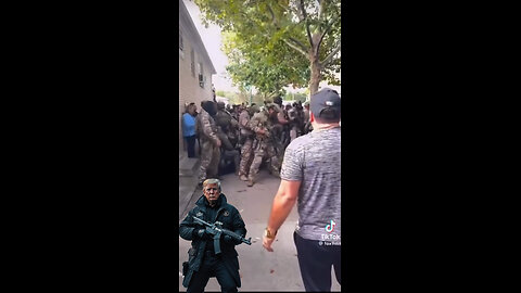 🤦‍♂️🤯 ridiculous ⚠️☠️ Chicago, Illinois 🤦‍♂️ FEDERAL AGENTS CLASH WITH CIVILIANS AFTER CAR CRASH DRAWS CROWD🤯☠️ I believe it is only a matter of time before this situation leads to severe consequences.