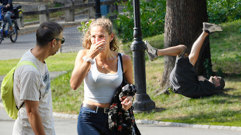 Funny FART Prank in New York City! I gotta SKEDADDLE!!