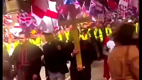 THE CROSSES ARE BACK IN LONDON. 👊