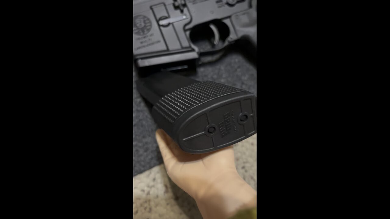 Pro Mag pissing the SPH off. #2A #funny #funnyvideos #tinyhands #s&w