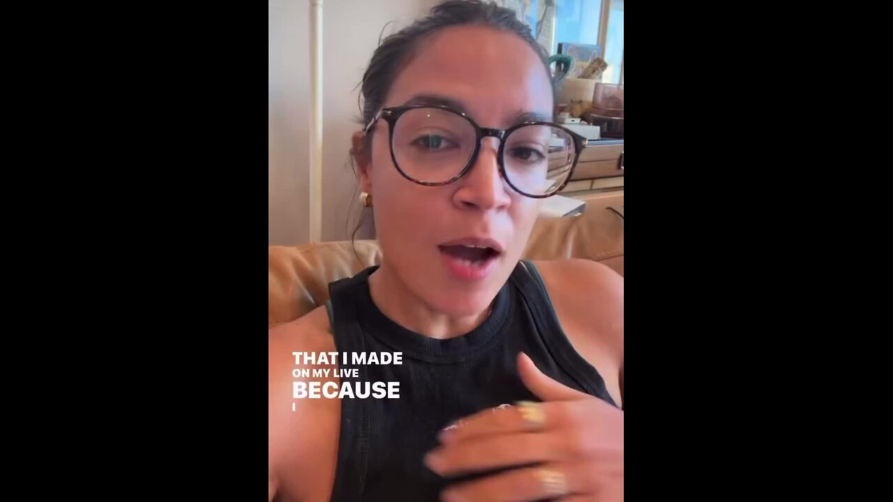 AOC After Mocking Stephen Miller’s Height: ‘I Want to Express My Love for the Short King Community’