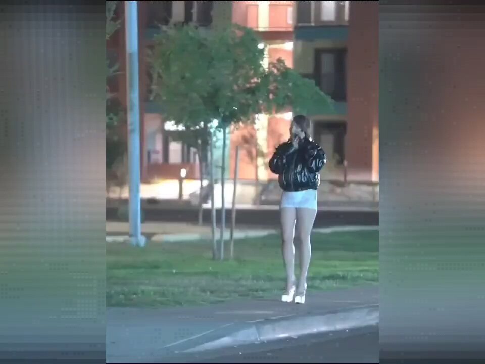 Dude Refused To Help A Working Girl After He Seen Two Men Harassing Her