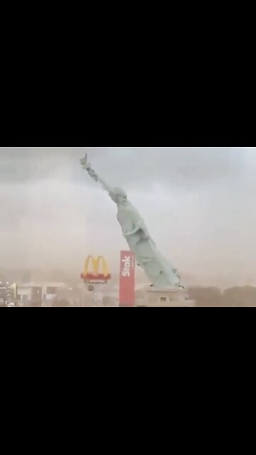 🇧🇷 🗽 A copy of the Statue of Liberty in Brazil collapsed