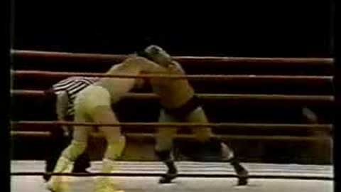 6-12-80 AWA Bobby Heenan & Nick Bockwinkel vs Greg Gagne & The Crusher