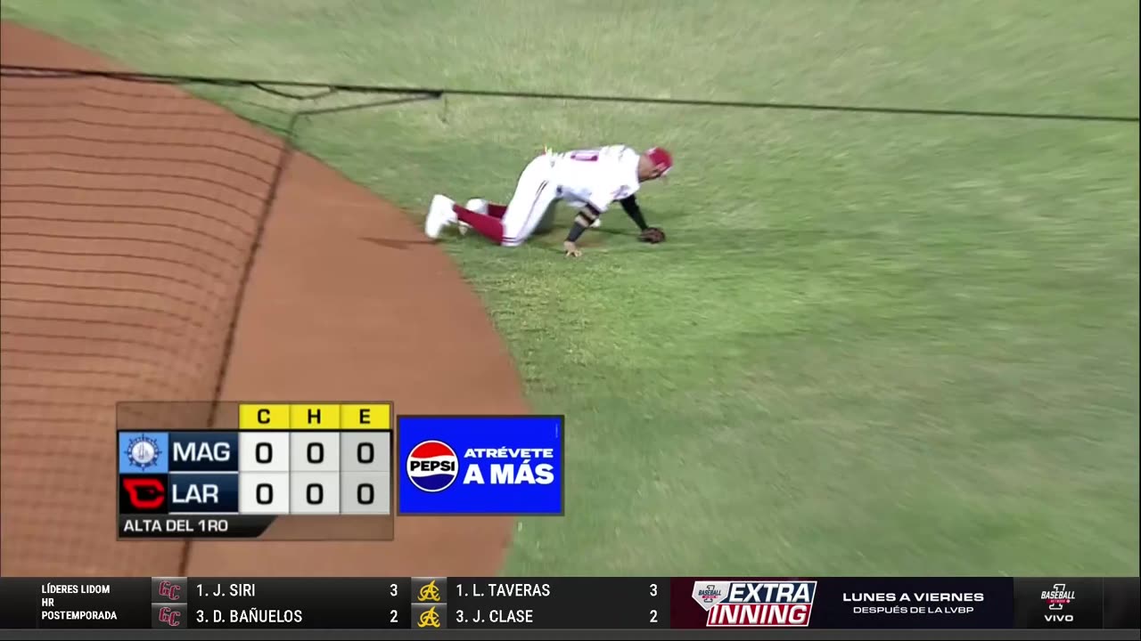 Ildemaro Vargas con clase en la segunda base