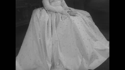 Mamie in Her Inaugural Gown - Mamie in Her Inaugural Gown - el-mp16-172 2Mbps