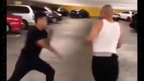 Trained fighter vs street retard