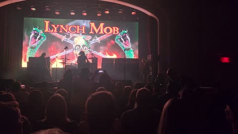 Lynch mob ( live)