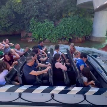 The Only Jurassic world Water Ride in the World 🌎😮