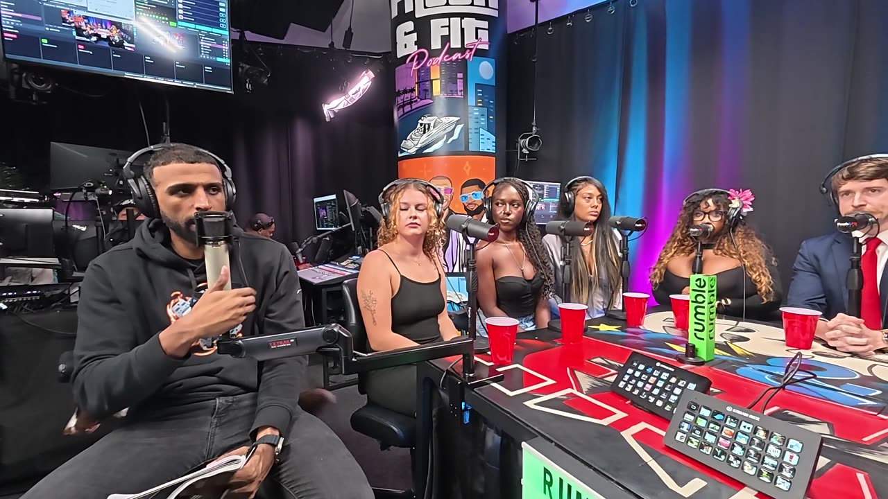 Racist Rage-baiter DESTROYS Panel Of Women