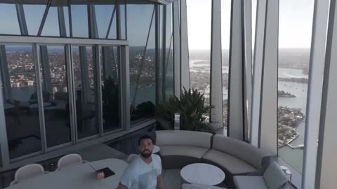 Someone flew a drone to Drake’s penthouse in Sydney - He was gambling