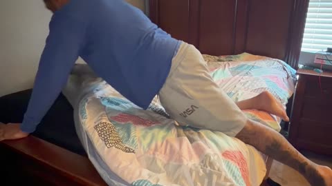 Making My Bed Every Day (Day 20) - Why Staying Up Late Hurts Your Productivity