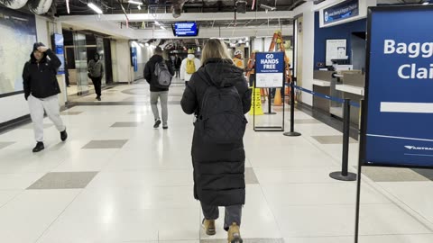 Magical Christmas at Chicago Union Station: A Walking Tour of the Great Hall