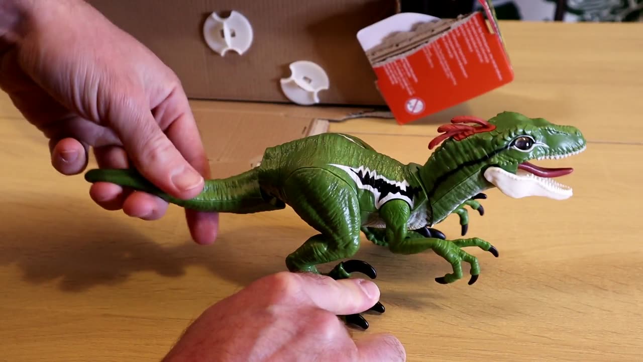 Zuru Robo Alive Roaring Raptor Dino Action Toy Review