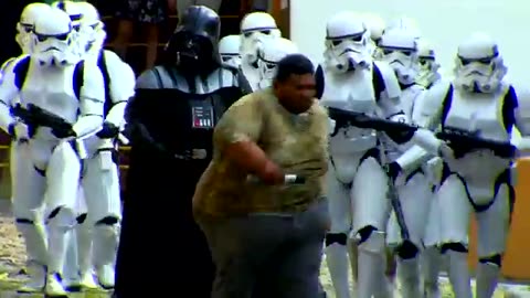Hidden Camera - DARTH VADER soldiers in the alley - prank