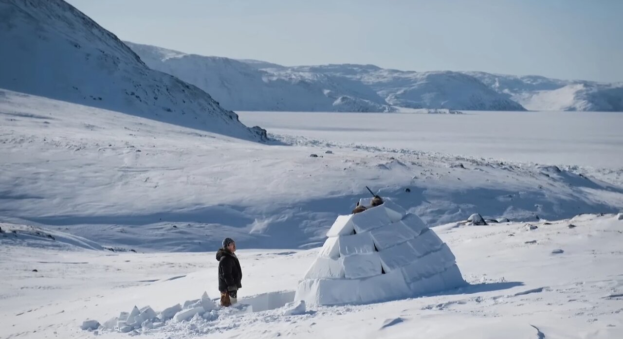 How Can an Igloo Be Warm if It's Made of Ice?2025