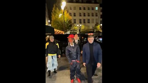 Will smith spotted in Paris