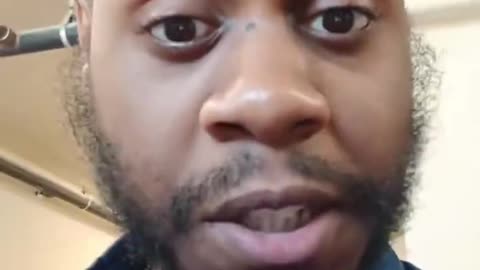 TikToker encourages Chicago gang members to shoot ICE agents.