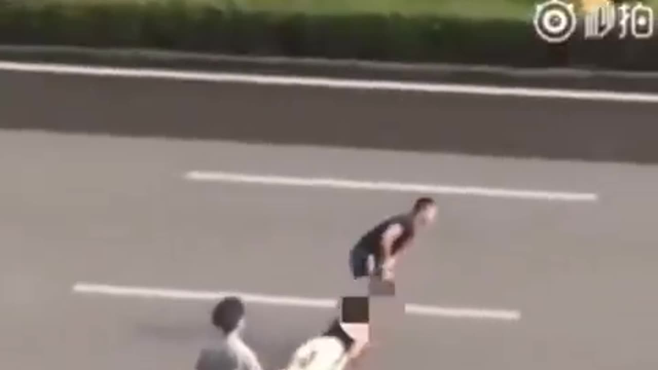 Chinese dragging people around like objects. Chinese police, get out of Korea.