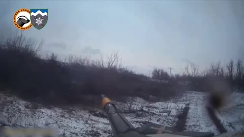 The crew of a Ukrainian T-72 tank of the 10th OGShBr destroyed a position of Russian infantrymen